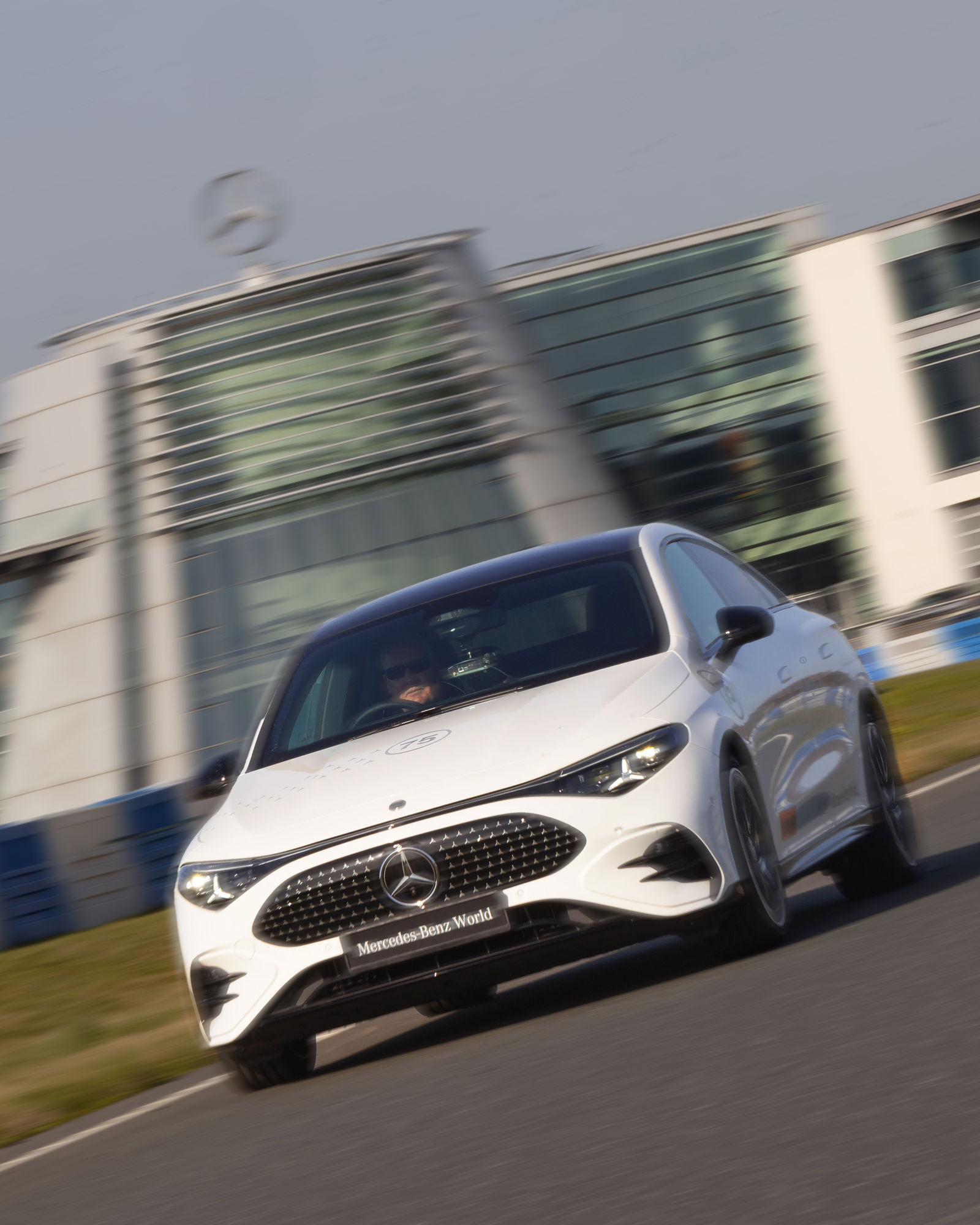 Mercedes-Benz New Driver 1 Hour – Mercedes-Benz World